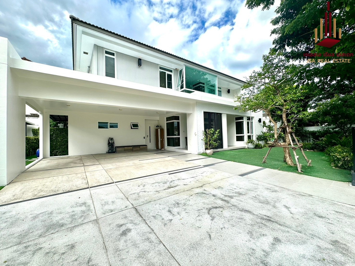 For RentHouseBangna, Bearing, Lasalle : ✨ For Rent: Mantana 2 Bangna Km.7 ✨ 💰 Only 195,000 THB/month