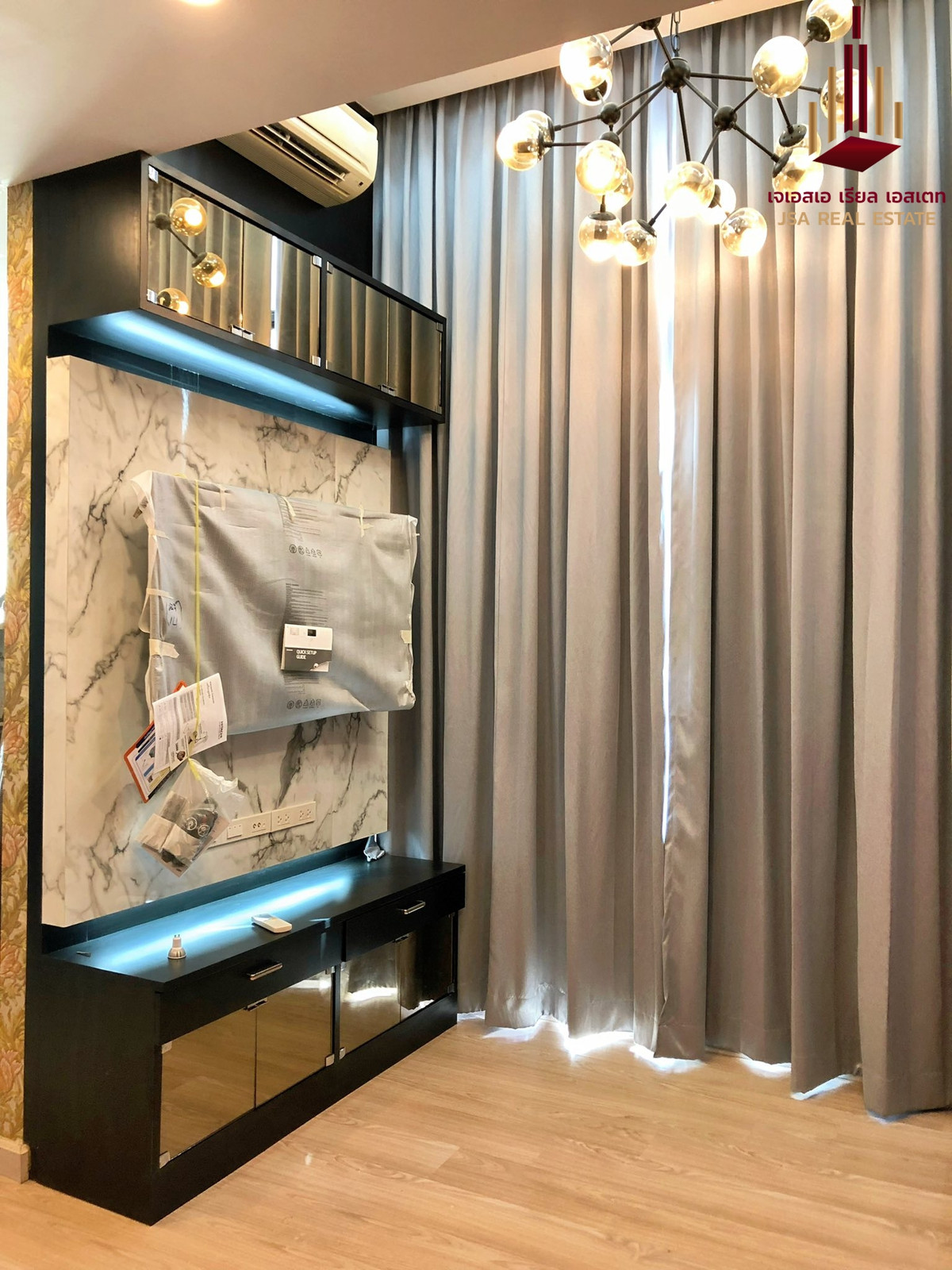 For SaleCondoRatchathewi,Phayathai : ✨ For Sale: The Capital Ratchaprarop-Vibha Condo ✨ 💰 Only 13,900,000 THB