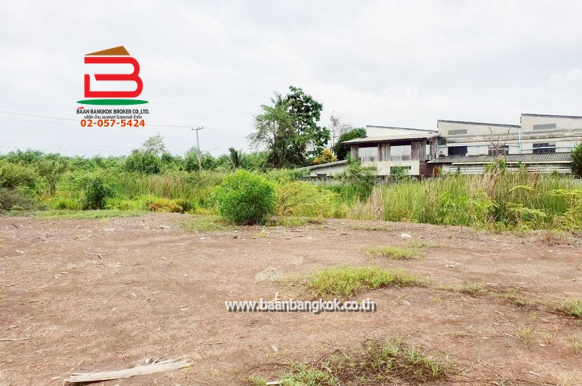 Land, beautiful plot, Soi Erawan 21, area 2 rai, Erawan 1 Road, Khlong Luang District, Pathum Thani Province. Loading...