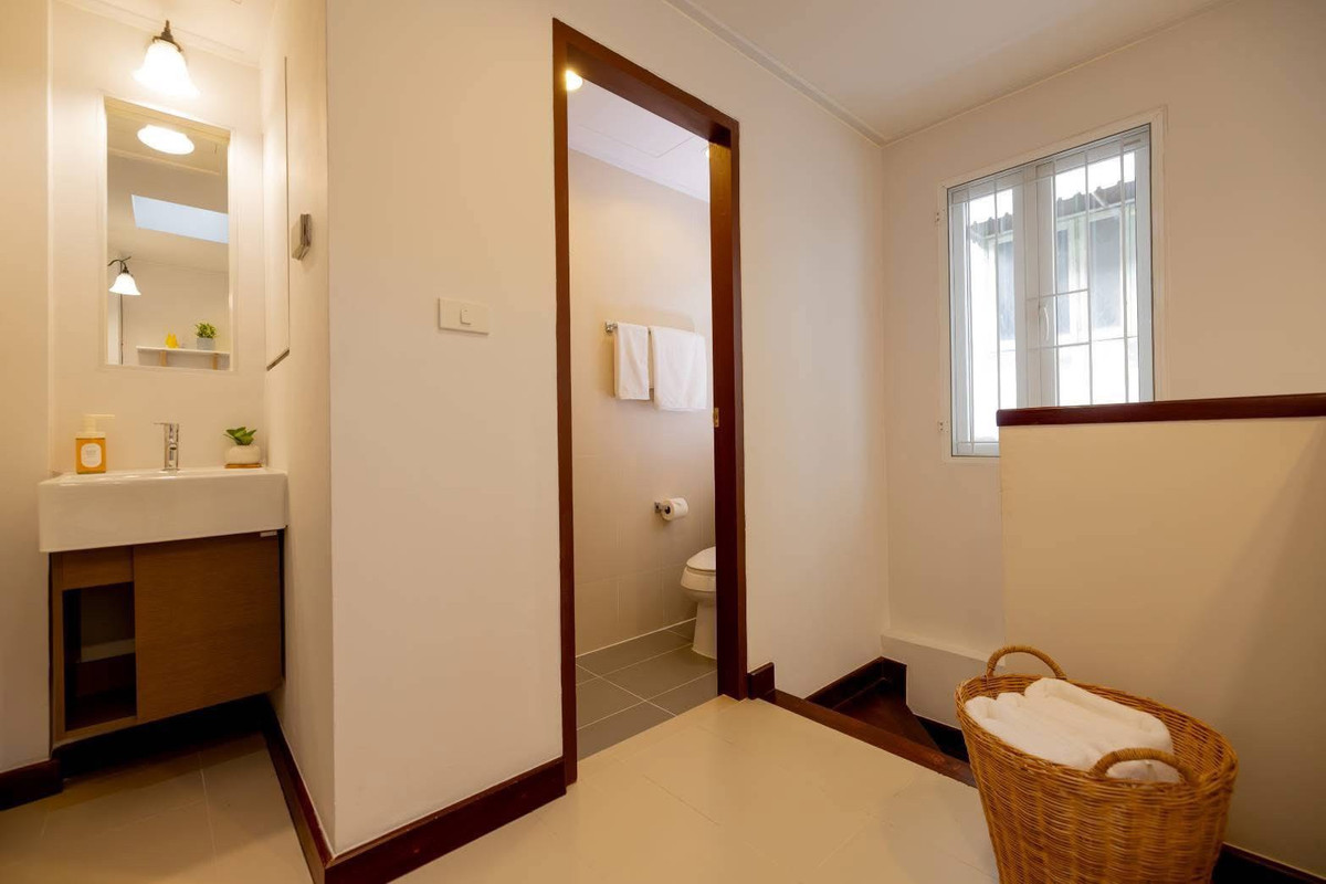 ✨ Lease ready to decorate Airbnb ready to move on ✨ 💼 Golden opportunity for investors and those who want to start an accommodation business in the hottest areas of Bangkok! Loading...