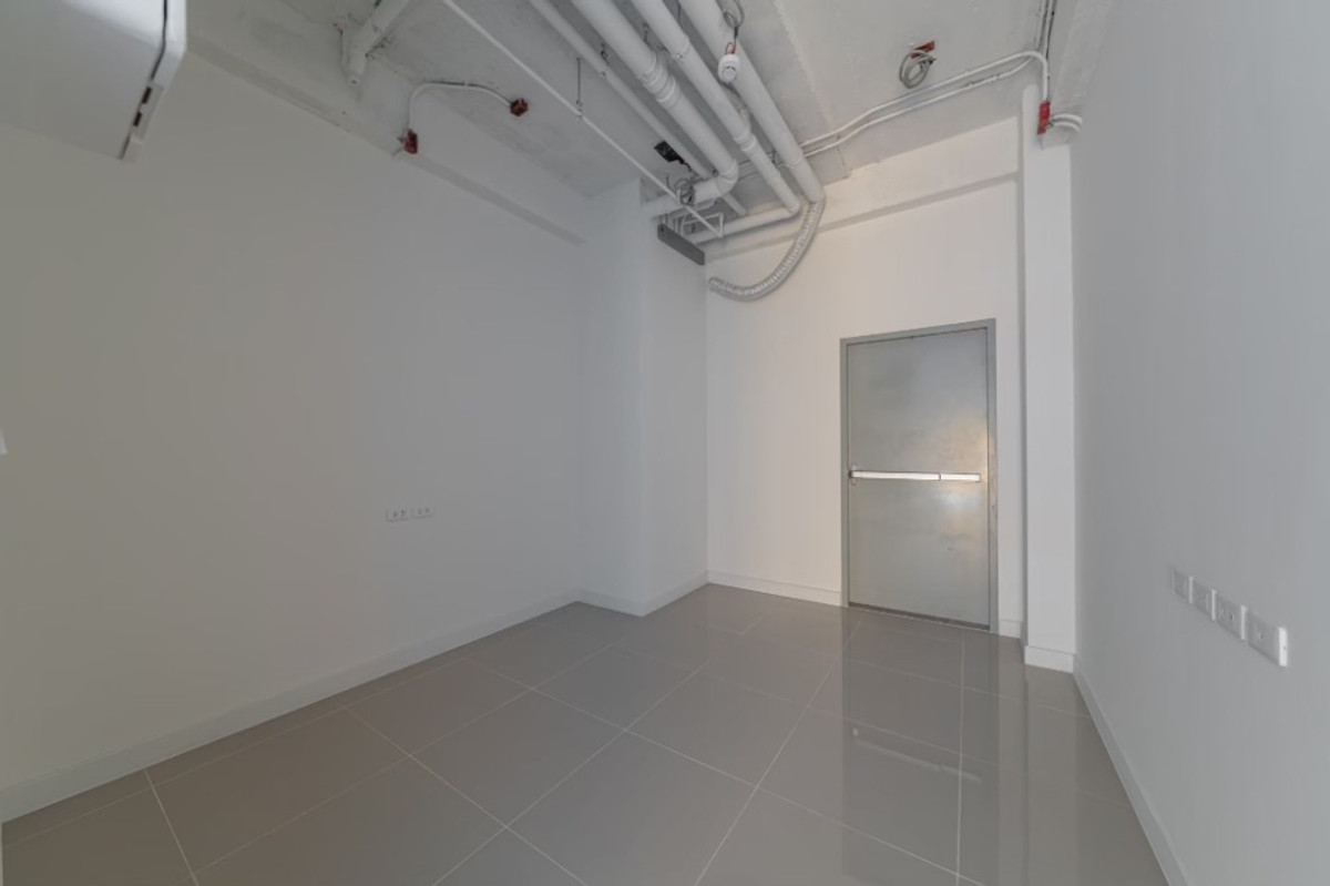 ขายโฮมออฟฟิศพระราม 9 เพชรบุรีตัดใหม่ RCA : Town Villa IDEO Rama9 – Asoke  เดินเพียง 400 ม. ถึง MRT พระราม 9 / ใกล้ Central พระราม 9 Town Villa ระดับ Luxury บนทำเลย่าน New-CBD รายล้อมด้วยอาคารสำนักงาน, แหล่งไลฟ์สไตล์, และคอมมูนิตี้หนาแน่นที่สุดของกรุงเทพฯ 