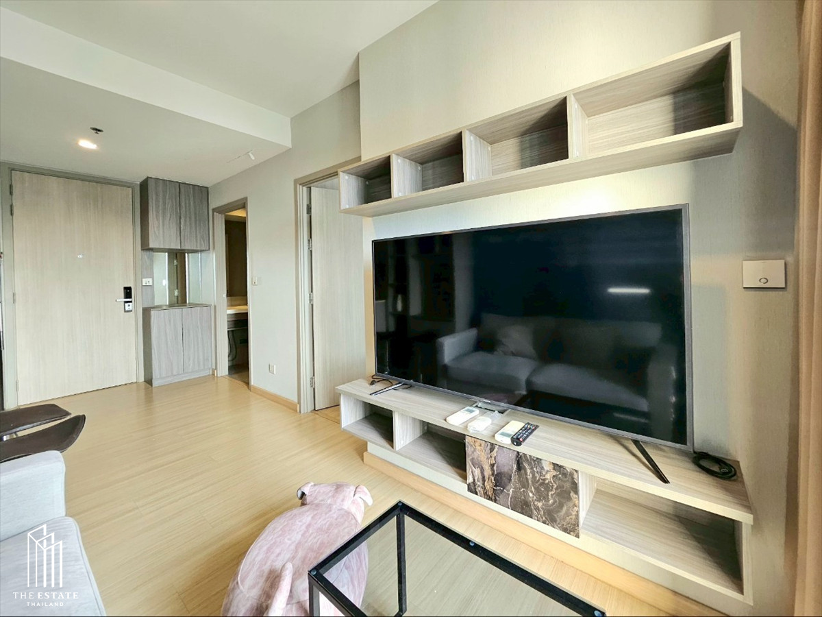 For rent Whizdom Connect, high floor, city view, fully furnished, near BTS Punnawithi @18,500 Baht Loading...