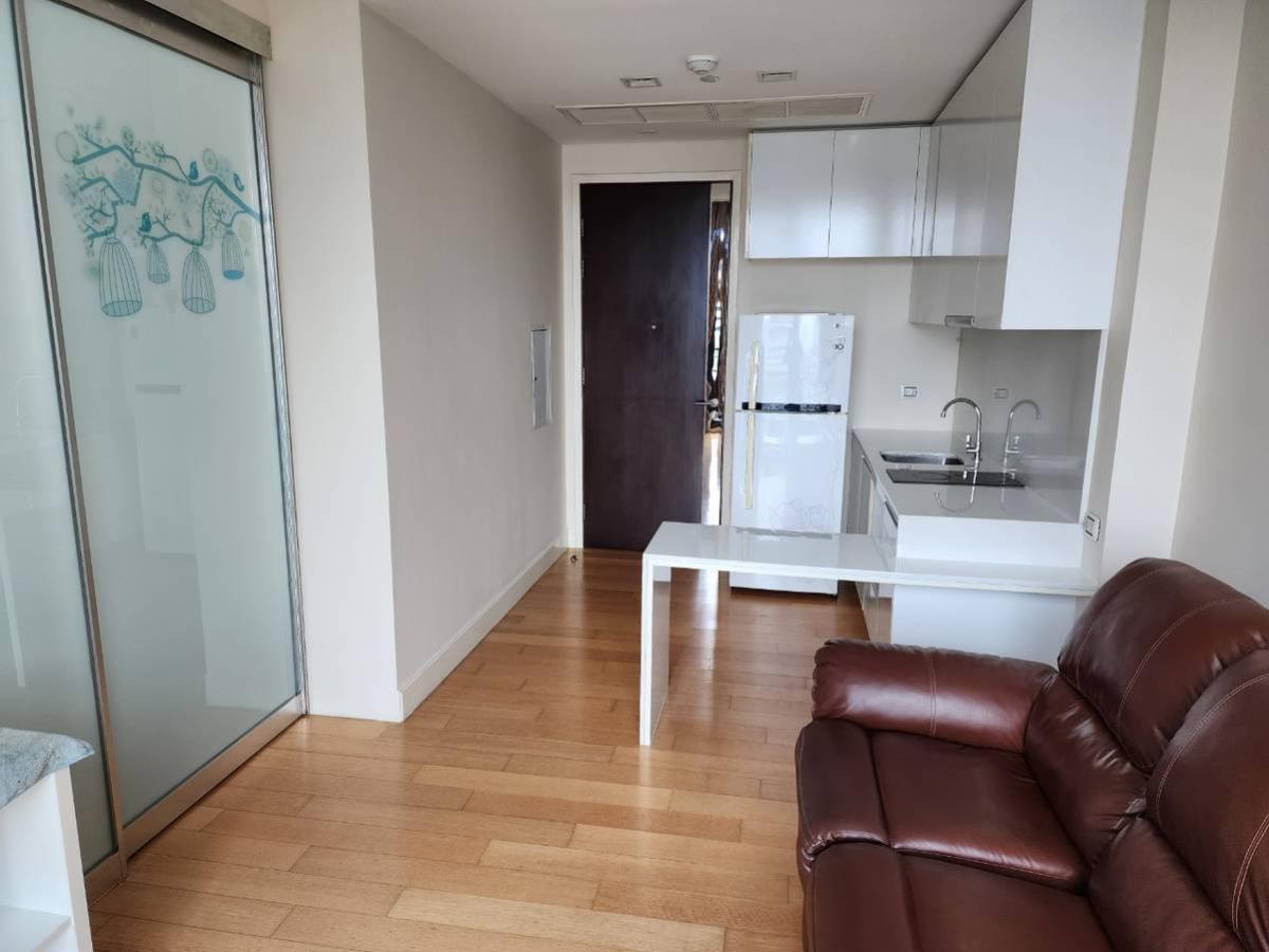 ราคาจริงรวมค่าใช้จ่ายแล้วEquinox Phahol-Vipha 1 ห้องนอน ใกล้ BTS หมอชิต เพียง 4.44 ล้าน  ชมห้องพร้อมสระว่ายน้ำ ฟิตเนส และสิ่งอำนวยความสะดวกครบครัน! Loading...