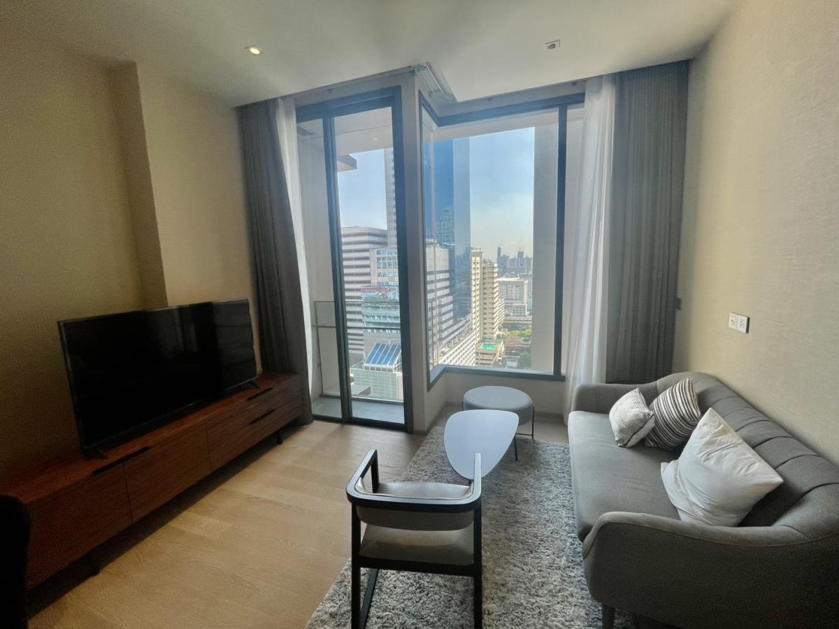 ขายคอนโดสุขุมวิท อโศก ทองหล่อ : ราคาจริงรวมค่าใช้จ่ายแล้วคอนโดหรู 47 ตร.ม. The Esse Asoke ใจกลางสุขุมวิท  
ใกล้ BTS/MRT อโศก ราคาพิเศษ 8.99 ลบ. เท่านั้น!