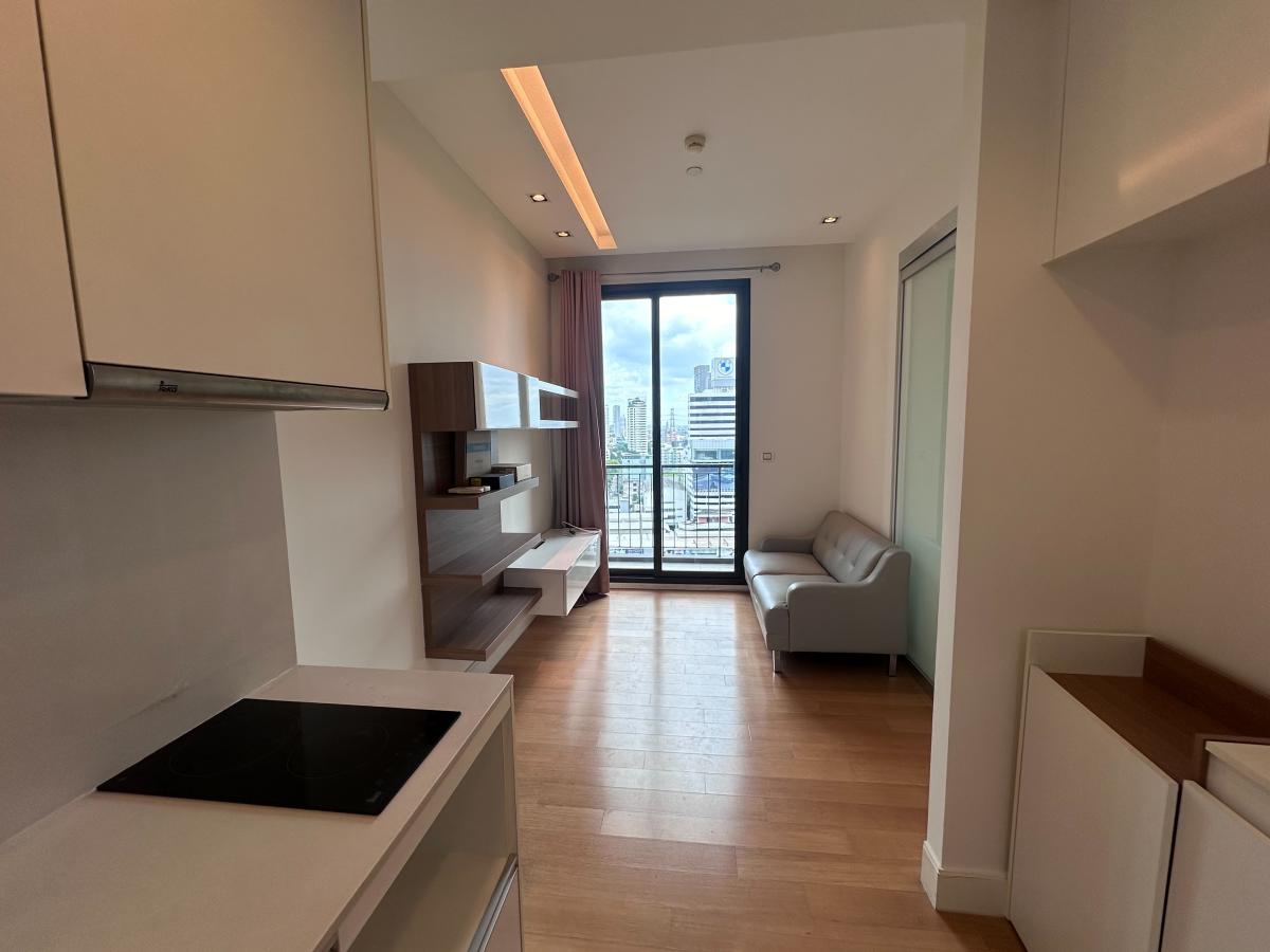 ขายคอนโดลาดพร้าว เซ็นทรัลลาดพร้าว : จะอยู่เองหรือลงทุนก็คุ้ม! กับทำเลจตุจักร มีทางเข้าออกสองฝั่ง ใกล้รฟฟ BTS จตุจักร ต้องห้ามพลาดเลยราคานี้!