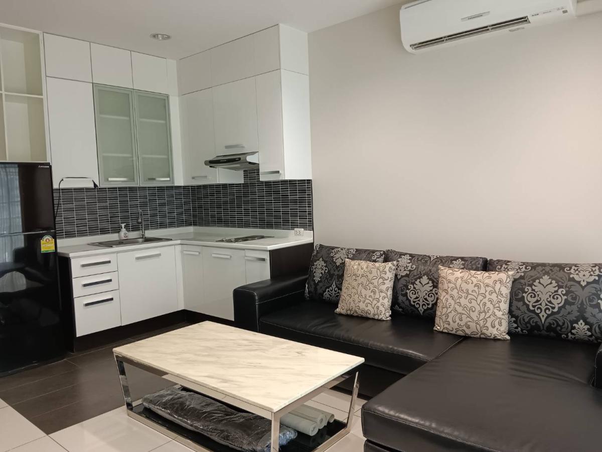 ราคาจริงรวมค่าใช้จ่ายแล้วคอนโดหรู 2 ห้องนอน ใจกลางสยาม!  ใกล้ BTS ราชเทวี เพียง 8.2 ล้านเท่านั้น! Loading...