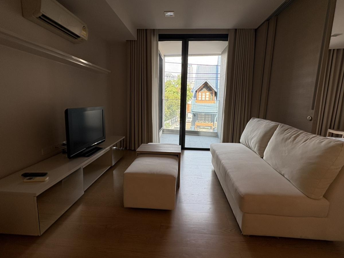 ให้เช่าคอนโดสมุทรปราการ สำโรง : ขาย-เช่า คอนโด Liv@49 ใจกลางทองหล่อ 1 ห้องนอน 49.62 ตร.ม.  
ใกล้ BTS ทองหล่อ พร้อมสิ่งอำนวยความสะดวกครบครัน เริ่ม 6.4 ล้าน!