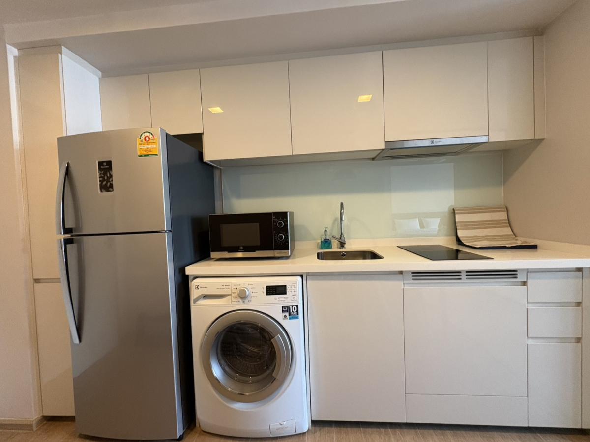 ขาย-เช่า คอนโด Liv@49 ใจกลางทองหล่อ 1 ห้องนอน 49.62 ตร.ม.  ใกล้ BTS ทองหล่อ พร้อมสิ่งอำนวยความสะดวกครบครัน เริ่ม 6.4 ล้าน! Loading...