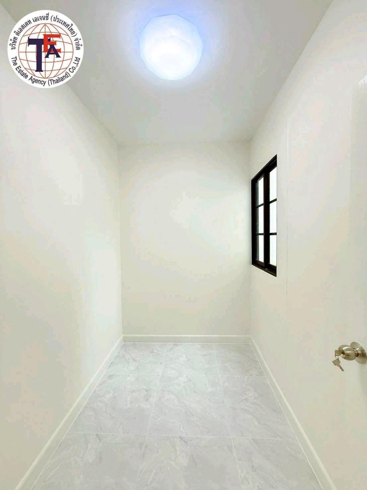 ขายทาวน์โฮมมีนบุรี-ร่มเกล้า : ขายทาวน์เฮ้าส์ 2 ชั้น หมู่บ้านกิตติชัย 7  มิตรไมตรี หนองจอก คู้ฝั่งเหนือ โรงเรียนเซนต์เทเรซา วัดนักบุญเทเรซ่า  ตลาดหนองจอก สำนักงานเขตหนองจอก โรงเรียนเจียรระดับ ไทวัสดุ  โรงพยาบาลหนองจอก บิ๊กซี แม็คโคร