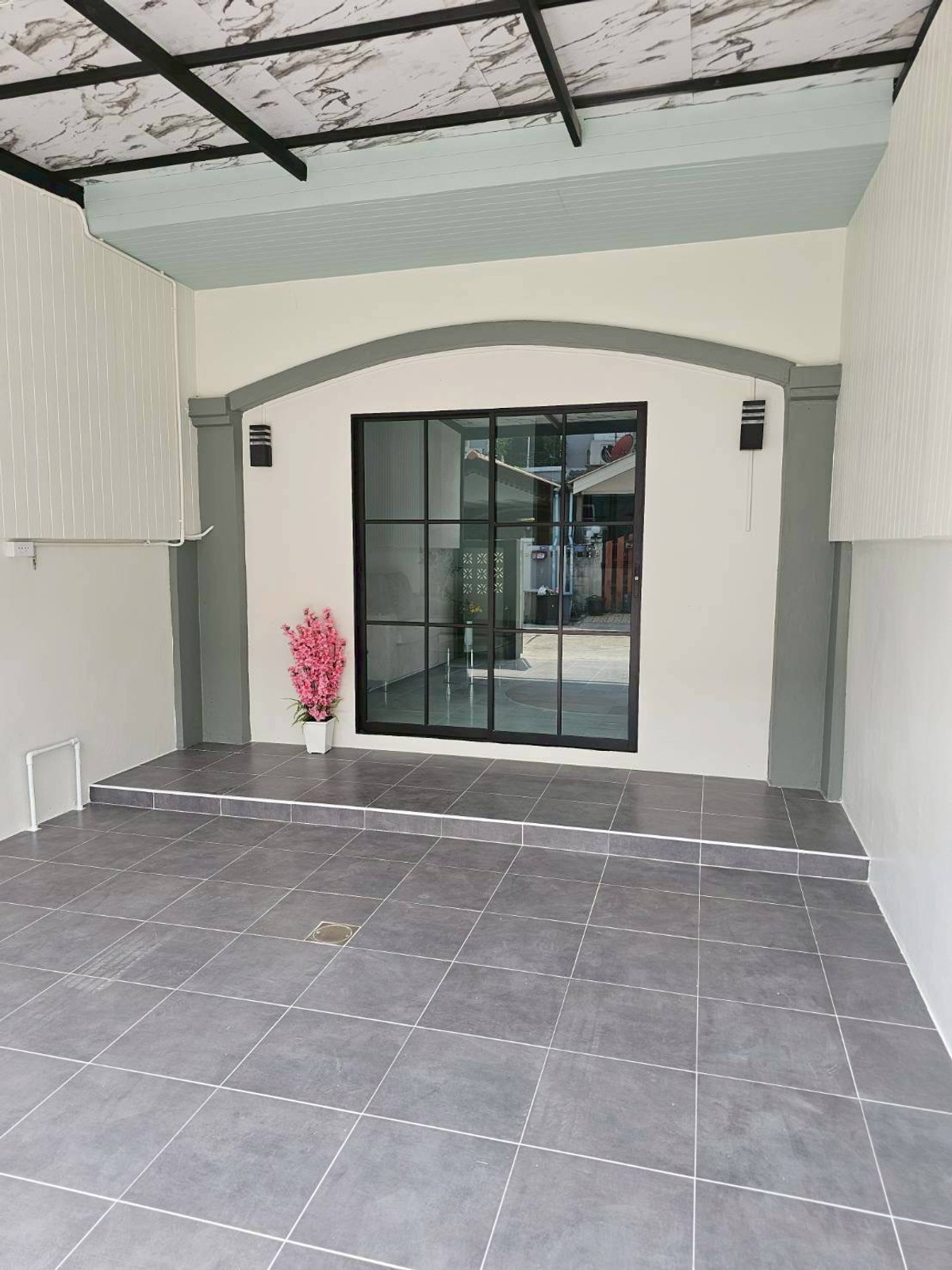 ทาวน์เฮ้าส์รีโนเวท มนวดี วัดลาดปลาดุก Loading...