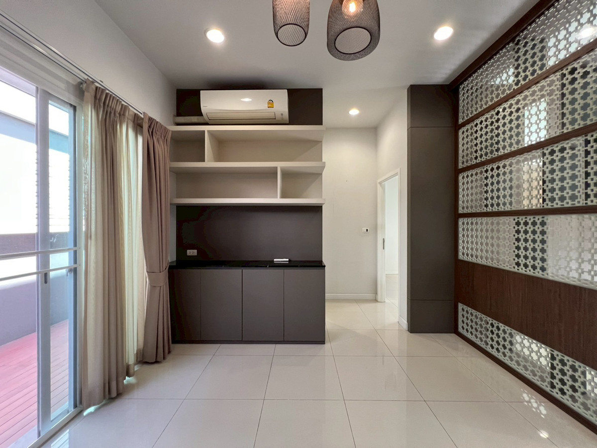 ให้เช่าบ้านสมุทรปราการ สำโรง : House for rent at Nara Botanic Srinakarin