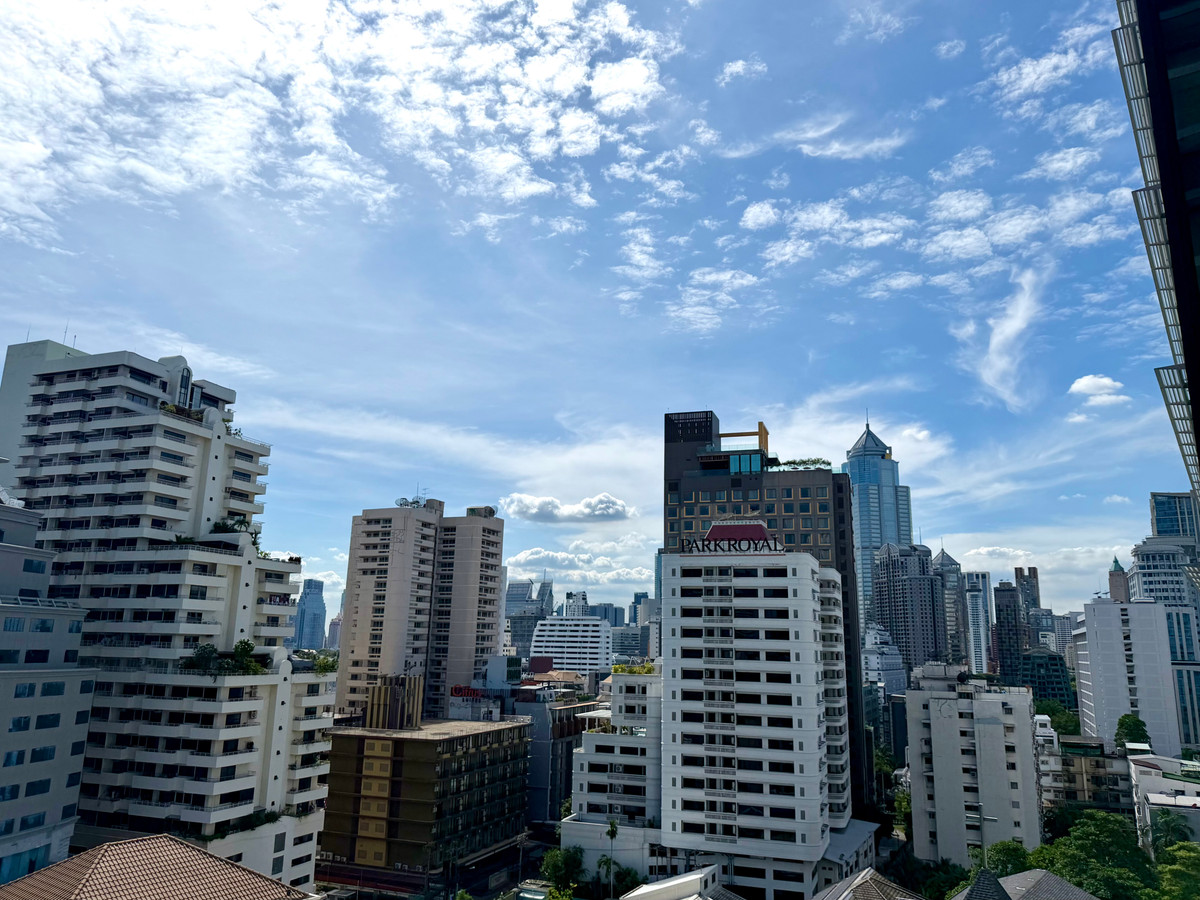 ขายคอนโดนานา : แค่ทางเชื่อมก็คุ้มแล้ว เดินไปสวนเบญ ก็สบาย โทร 0946503223