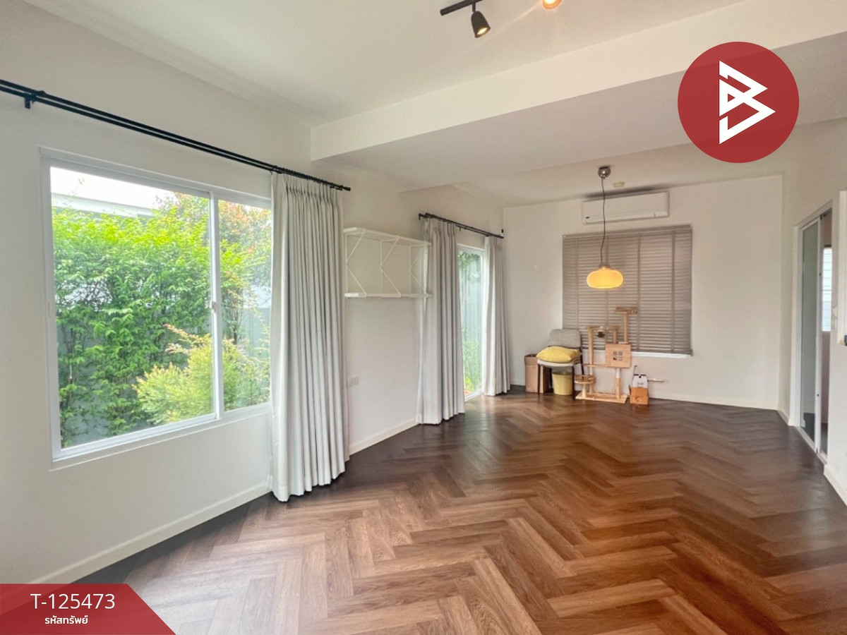 Semi-detached house for sale, Villaggio Village, Phetkasem Sai 4, Krathum Baen, Samut Sakhon. Loading...