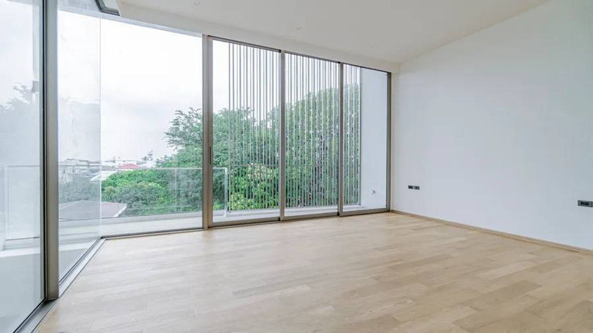 For SaleHome OfficeLadprao, Central Ladprao : New home office for sale, 4 floors, luxury house in the heart of Ratchada-Lat Phrao. Beautiful with elevator 62 sq m near MRT Lat Phrao Phawana LUXE35