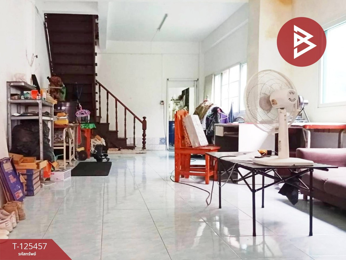 Townhouse for sale Sinanan Village, Serithai 72, Bangkok Loading...