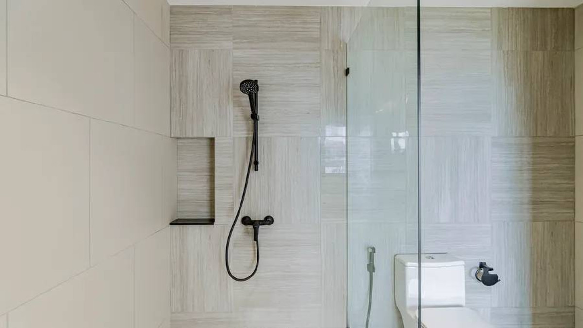 For SaleHome OfficeLadprao, Central Ladprao : New home office for sale, 4 floors, luxury house in the heart of Ratchada-Lat Phrao. Beautiful with elevator 62 sq m near MRT Lat Phrao Phawana LUXE35