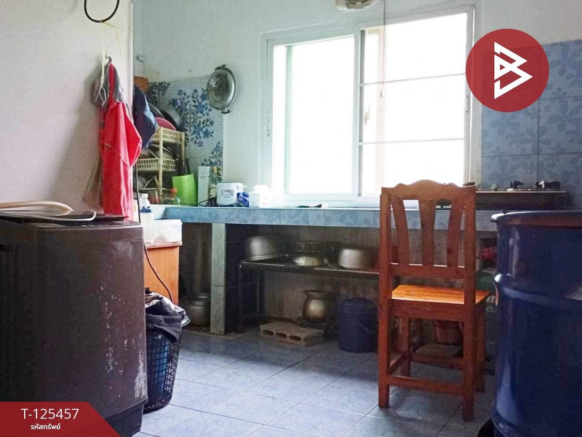 Townhouse for sale Sinanan Village, Serithai 72, Bangkok Loading...