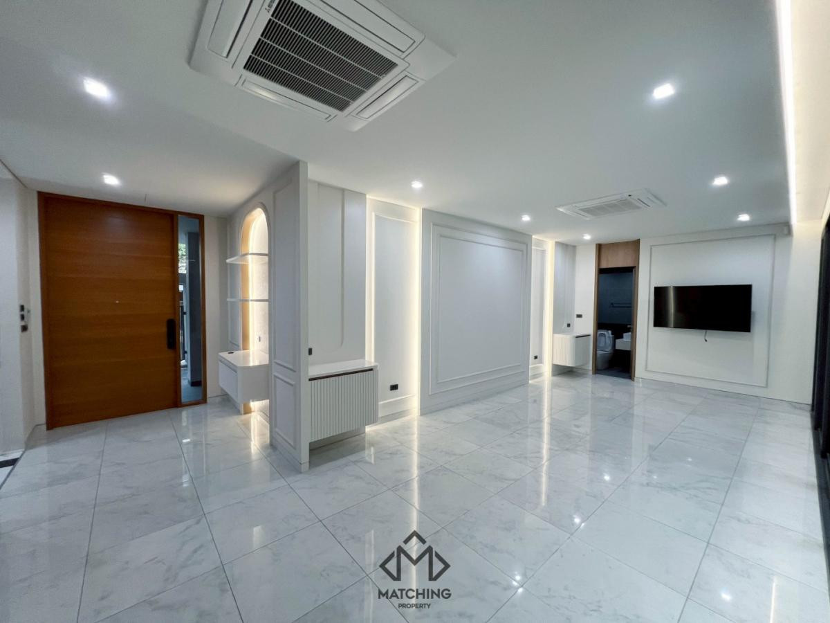 HouseRama3 (Riverside),Satupadit : Single house BAAN 365 RAMA3 with private swimming pool + elevator, good location near Kings College and Shrewsbury, call 098-654-2399.