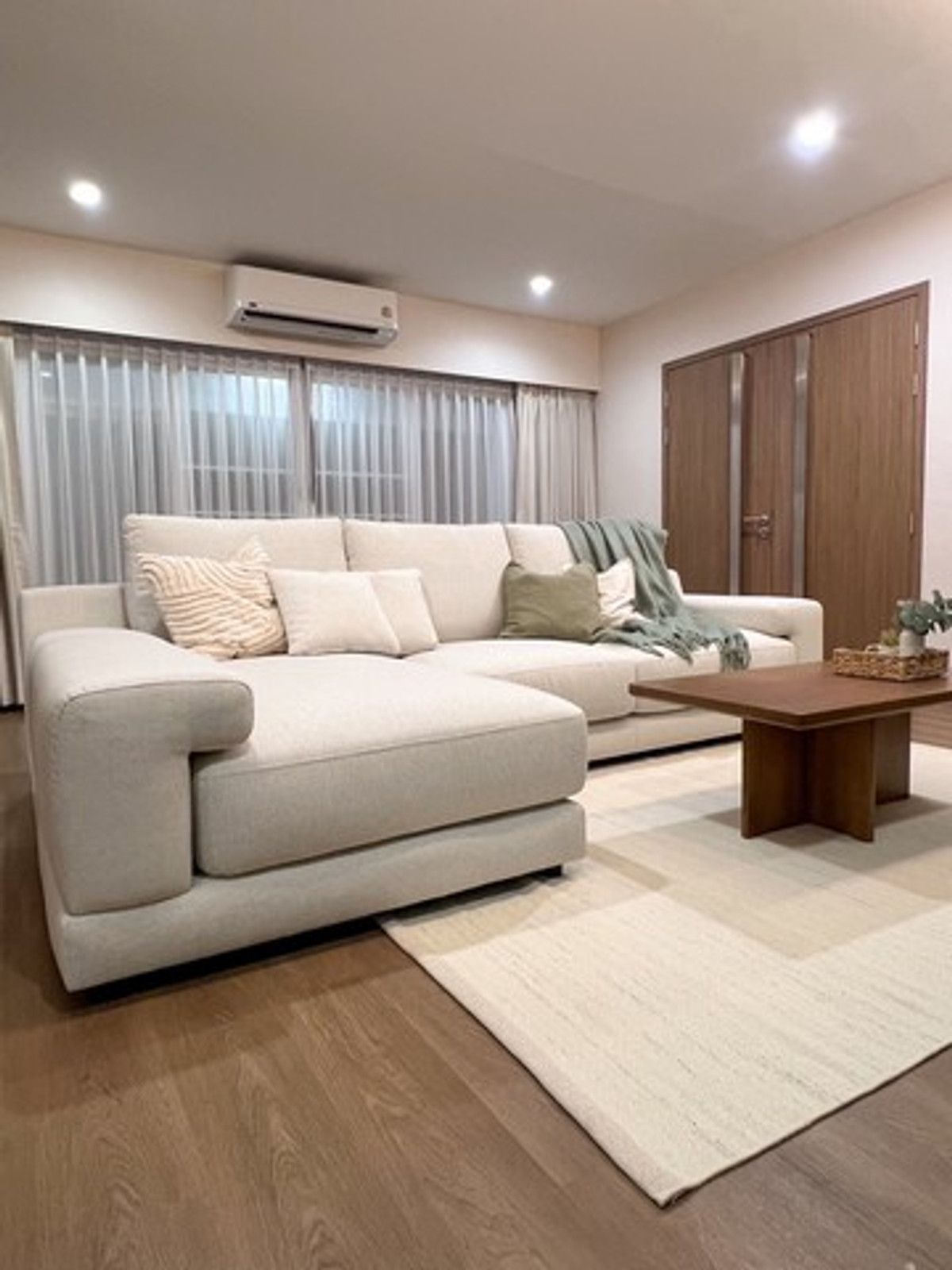 ให้เช่า บ้านเดี่ยว2ชั้น 153ตรว. ถ.ศรีนครินทร์ ศรีด่าน14 หน้าโครงการรถไฟฟ้าBTSศรีแบริ่ง Loading...