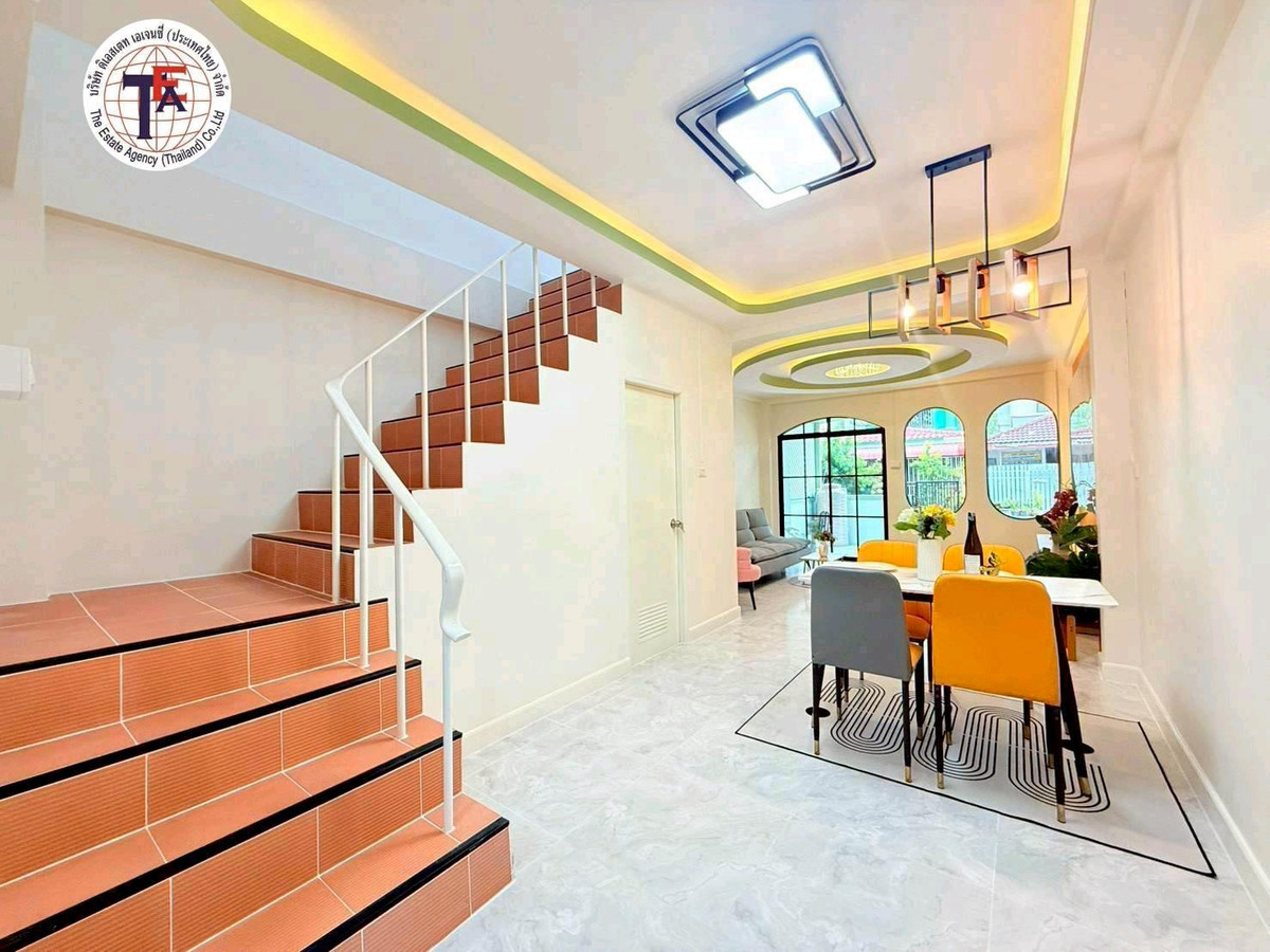 ขายทาวน์โฮมมีนบุรี-ร่มเกล้า : ขายทาวน์เฮ้าส์ 2 ชั้น หมู่บ้านกิตติชัย 7  มิตรไมตรี หนองจอก คู้ฝั่งเหนือ โรงเรียนเซนต์เทเรซา วัดนักบุญเทเรซ่า  ตลาดหนองจอก สำนักงานเขตหนองจอก โรงเรียนเจียรระดับ ไทวัสดุ  โรงพยาบาลหนองจอก บิ๊กซี แม็คโคร