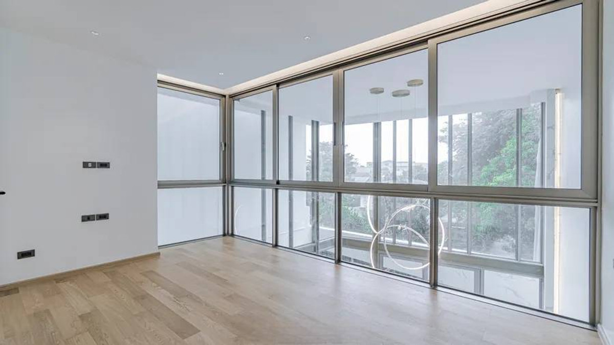 For SaleHome OfficeLadprao, Central Ladprao : New home office for sale, 4 floors, luxury house in the heart of Ratchada-Lat Phrao. Beautiful with elevator 62 sq m near MRT Lat Phrao Phawana LUXE35