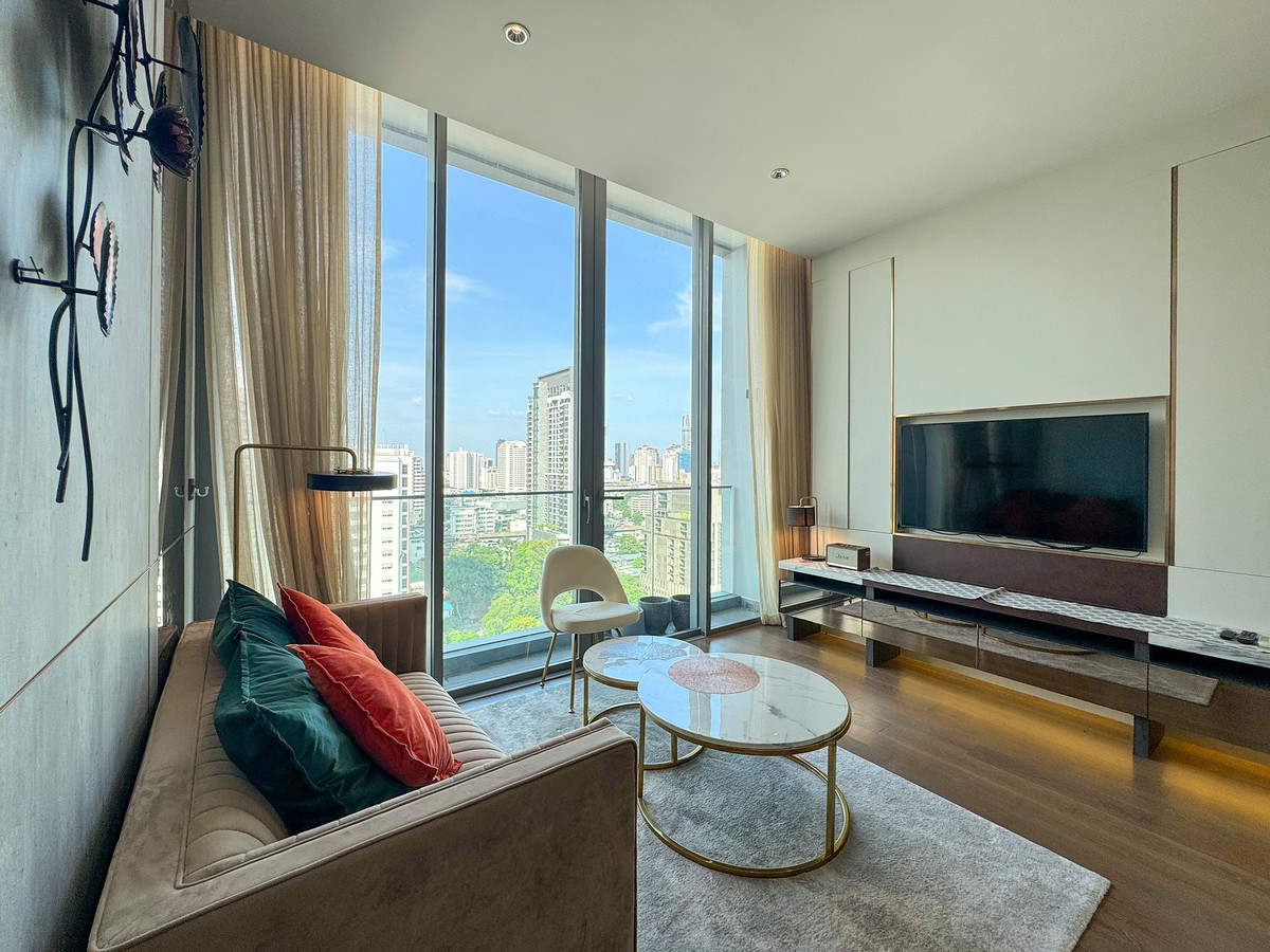 North-Facing Rare Item! Sukhumvit Skyline View!! For Sale – KRAAM Sukhumvit 26 Condominium 60.97 sq.m | 5 Mins Walk to BTS Phrom Phong!! Loading...
