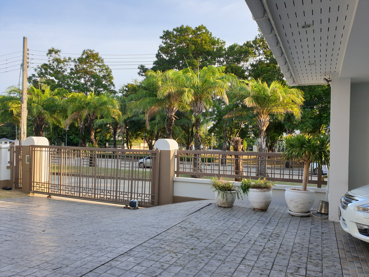 ให้เช่าบ้านสมุทรปราการ สำโรง : บ้านเดี่ยว ม.นันทวัน ศรีนครินทร์ 159ตร.วา 500ตร.ม. วิวสวนสาธารณะ