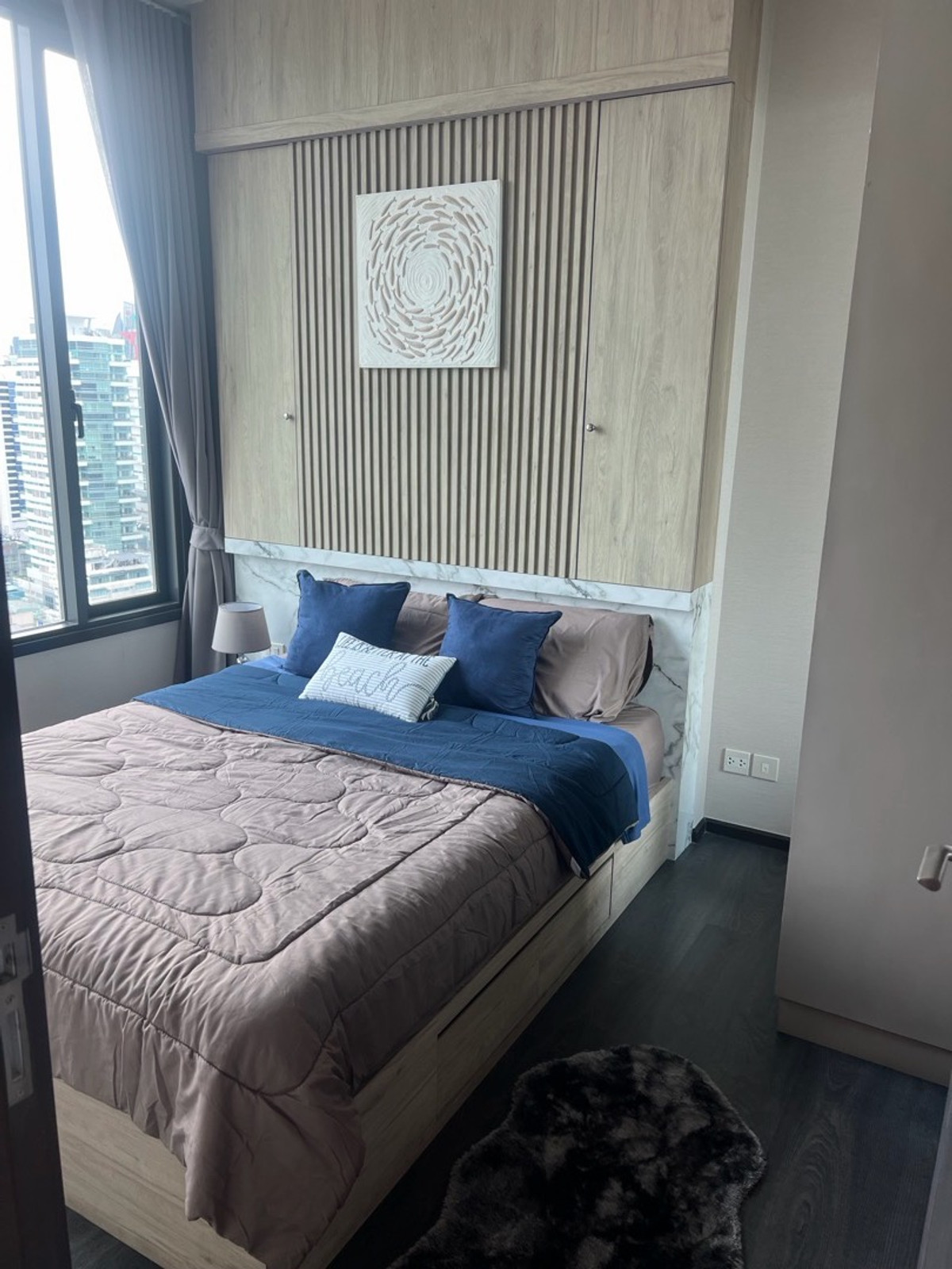 ให้เช่าคอนโดสุขุมวิท อโศก ทองหล่อ : ให้เช่า เอดจ์ บาย แสนสิริ สุขุมวิท 23 เฟอร์นิเจอร์ เครื่องใช้ใช้ไฟฟ้าครบ พร้อมเข้าอยู่ทันที!!!