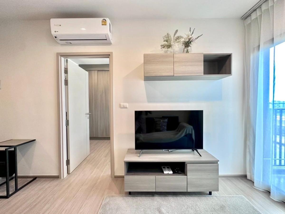 ให้เช่าคอนโดพระราม 9 เพชรบุรีตัดใหม่ RCA : 🔥ให้เช่าด่วน🔥เดอะ เบส เพชรบุรี–ทองหล่อ ห้องกว้าง ตกแต่งสวย เฟอร์นิเจอร์ครบพร้อมเข้าอยู่ 