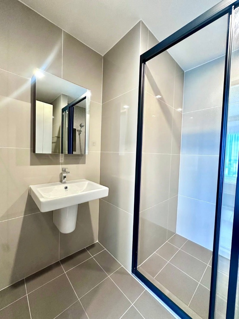 ให้เช่าคอนโดพระราม 9 เพชรบุรีตัดใหม่ RCA : 🔥ให้เช่าด่วน🔥เดอะ เบส เพชรบุรี–ทองหล่อ ห้องกว้าง ตกแต่งสวย เฟอร์นิเจอร์ครบพร้อมเข้าอยู่ 