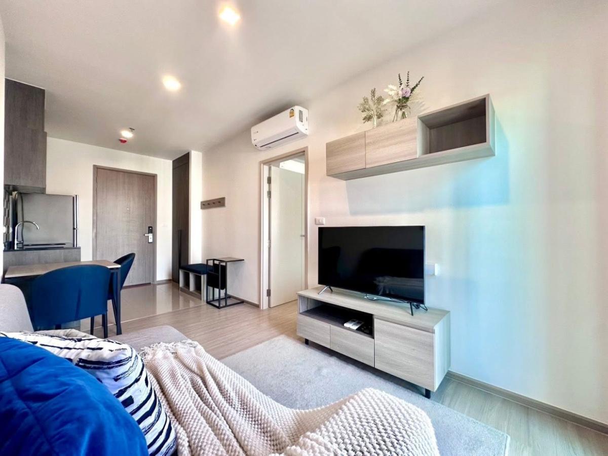 ให้เช่าคอนโดพระราม 9 เพชรบุรีตัดใหม่ RCA : 🔥ให้เช่าด่วน🔥เดอะ เบส เพชรบุรี–ทองหล่อ ห้องกว้าง ตกแต่งสวย เฟอร์นิเจอร์ครบพร้อมเข้าอยู่ 