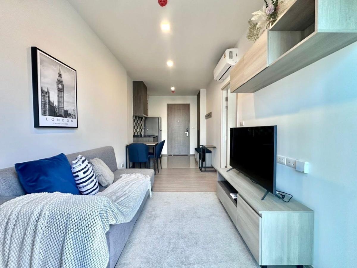 ให้เช่าคอนโดพระราม 9 เพชรบุรีตัดใหม่ RCA : 🔥ให้เช่าด่วน🔥เดอะ เบส เพชรบุรี–ทองหล่อ ห้องกว้าง ตกแต่งสวย เฟอร์นิเจอร์ครบพร้อมเข้าอยู่ 