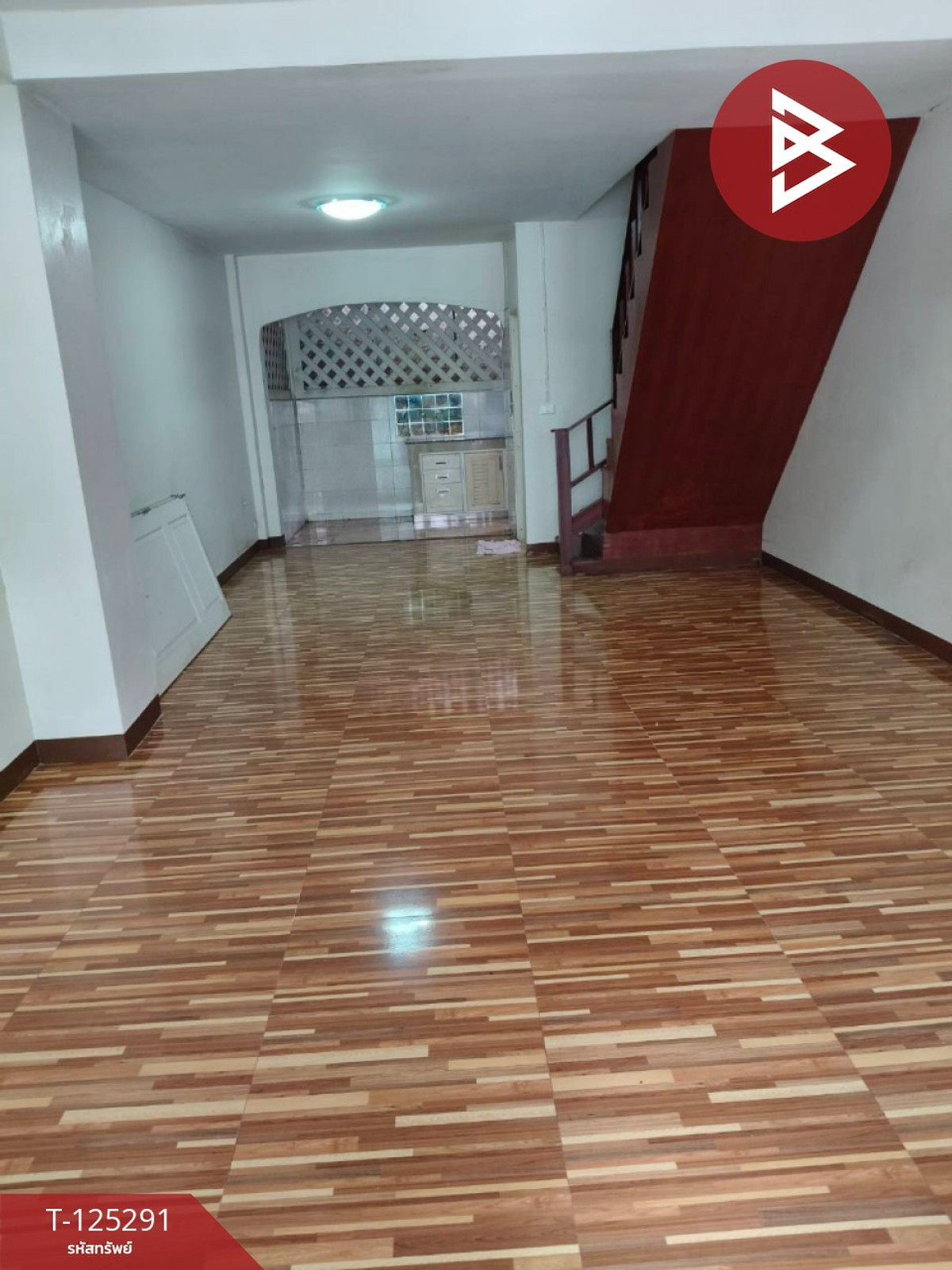 Townhouse for sale Poonsinthani Village 1, Lat Krabang, Bangkok Loading...