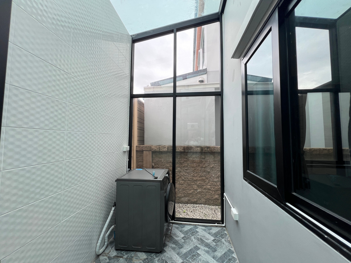 ขายปทุมธานี รังสิต ธรรมศาสตร์ : ขายบ้านแฝด 🚩ไพร์มสแควร์ รังสิต คลองสอง2🏠173 ตร.ม. บิ้วอินสวย พร้อมอยู่