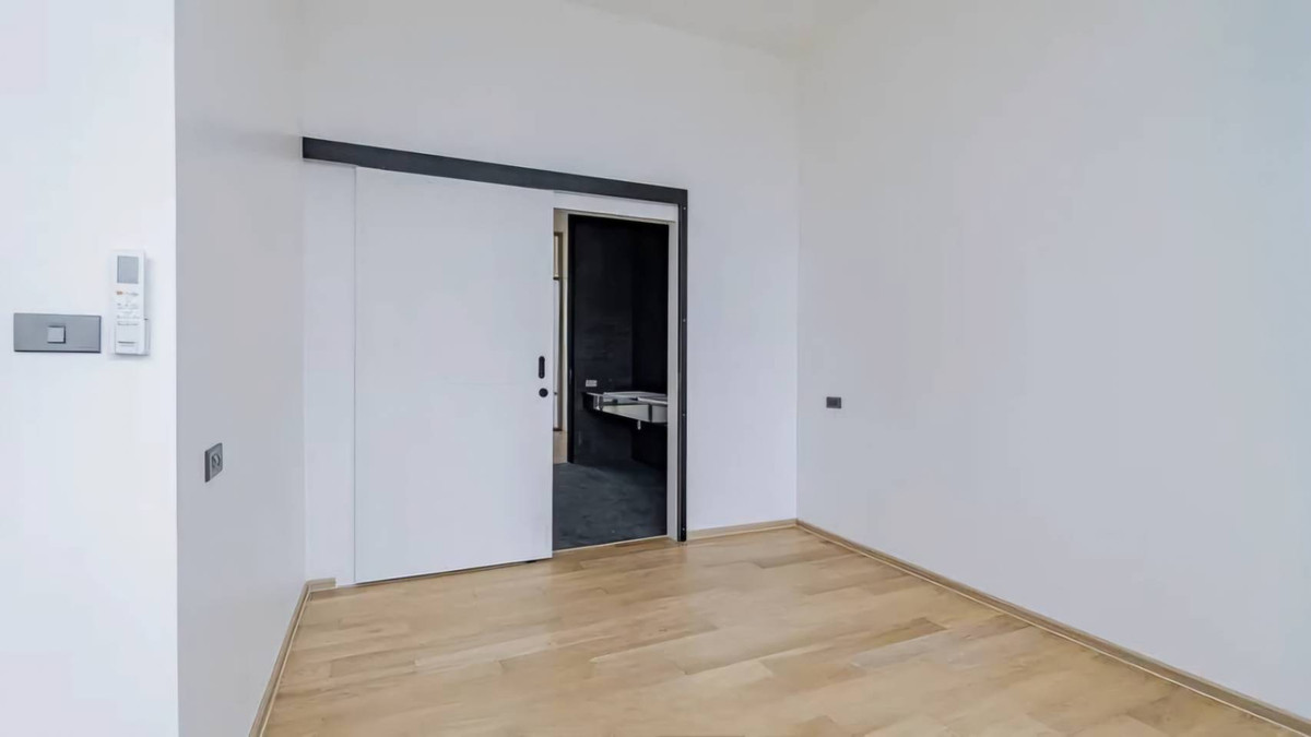 For SaleHome OfficeLadprao, Central Ladprao : New home office for sale, 4 floors, luxury house in the heart of Ratchada-Lat Phrao. Beautiful with elevator 62 sq m near MRT Lat Phrao Phawana LUXE35