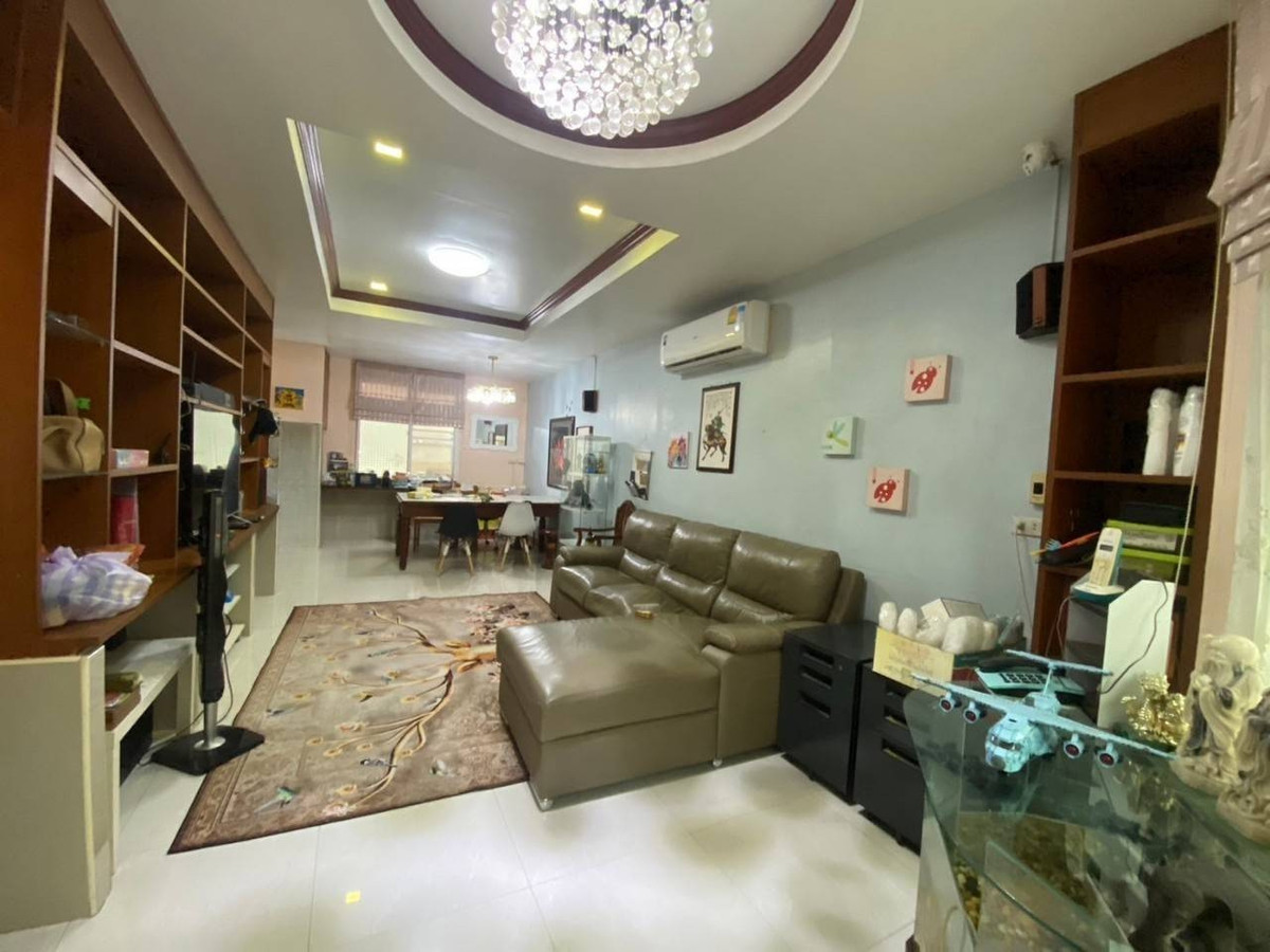 ขายถูกมาก!! บ้านเดี่ยว 2 ชั้น ม.ภัสสร 7 รัตนาธิเบศร์ ทำเลทอง เพียง 1 นาทีถึง MRT บางพลู ใกล้เซ็นทรัลเวสต์เกต Loading...