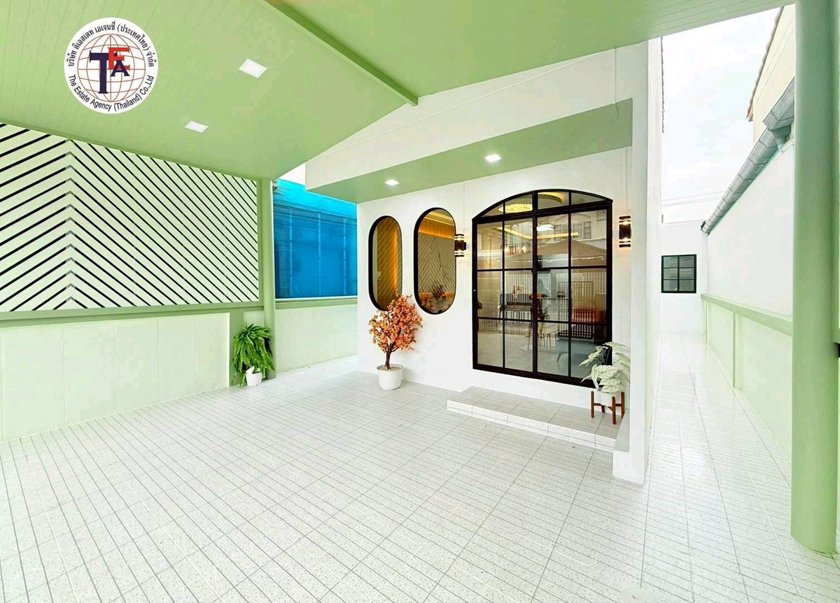 ขายทาวน์โฮมมีนบุรี-ร่มเกล้า : ขายทาวน์เฮ้าส์ 2 ชั้น หมู่บ้านกิตติชัย 7  มิตรไมตรี หนองจอก คู้ฝั่งเหนือ โรงเรียนเซนต์เทเรซา วัดนักบุญเทเรซ่า  ตลาดหนองจอก สำนักงานเขตหนองจอก โรงเรียนเจียรระดับ ไทวัสดุ  โรงพยาบาลหนองจอก บิ๊กซี แม็คโคร