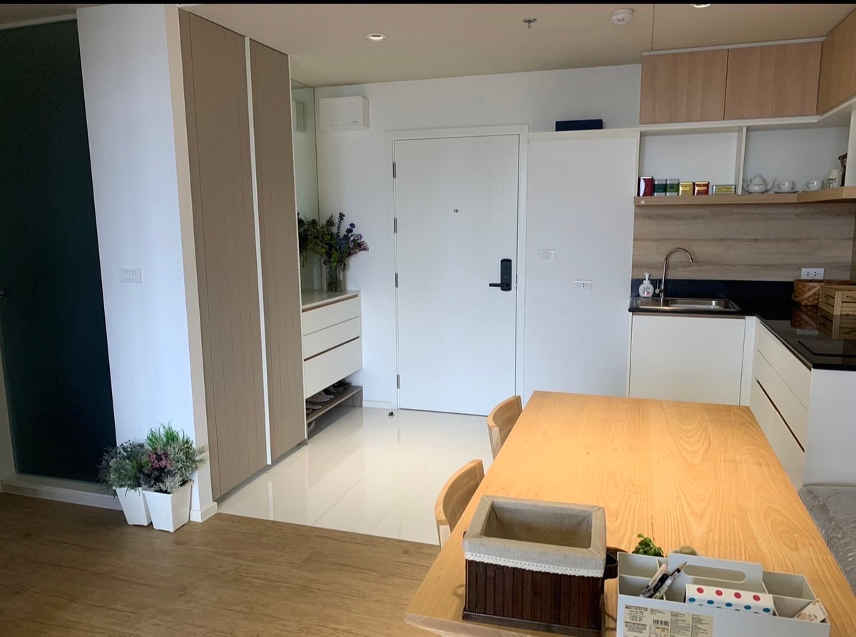 CondoSiam Paragon ,Chulalongkorn,Samyan : Condo for rent / Sell, Triple Y Residence, near BTS Ratchathewi, only 300 meters. 2 bedrooms, 2 bathrooms, 66 sqm., 28th floor, city view,