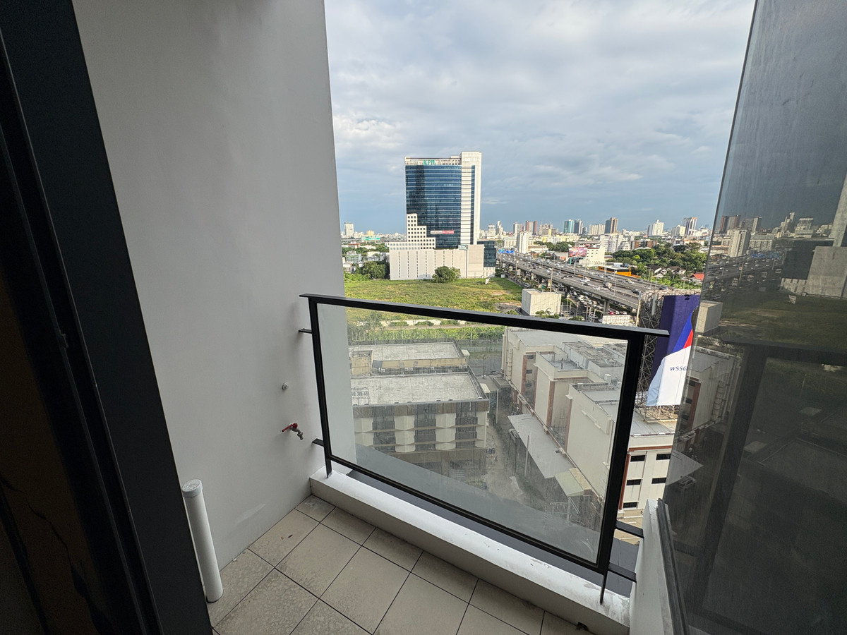 ขายเทคอนโด Loft 2 ชั้น ย่านพระราม 9 Loading...