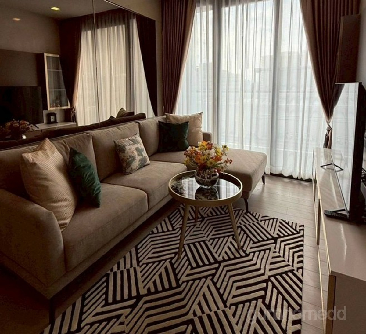 ให้เช่าคอนโดพระราม 9 เพชรบุรีตัดใหม่ RCA : ให้เช่าคอนโด One9Five อโศก ห้องมุม ขนาด 59 ตรม 2นอน 2น้ำ อาคาร B ชั้น 18 เครื่องใช้ไฟฟ้า เฟอร์นิเจอร์ครบ ใกล้ MRT พระราม 9 - ghd000766R