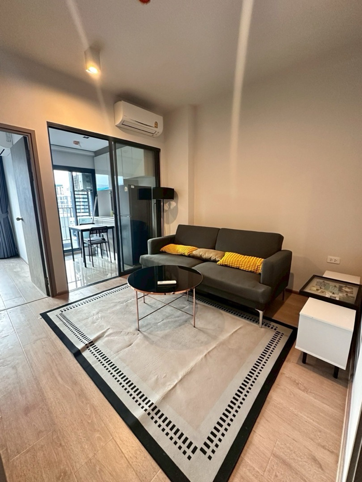 ให้เช่าคอนโดพระราม 9 เพชรบุรีตัดใหม่ RCA : ให้เช่า ไอดีโอพระราม9- อโศก