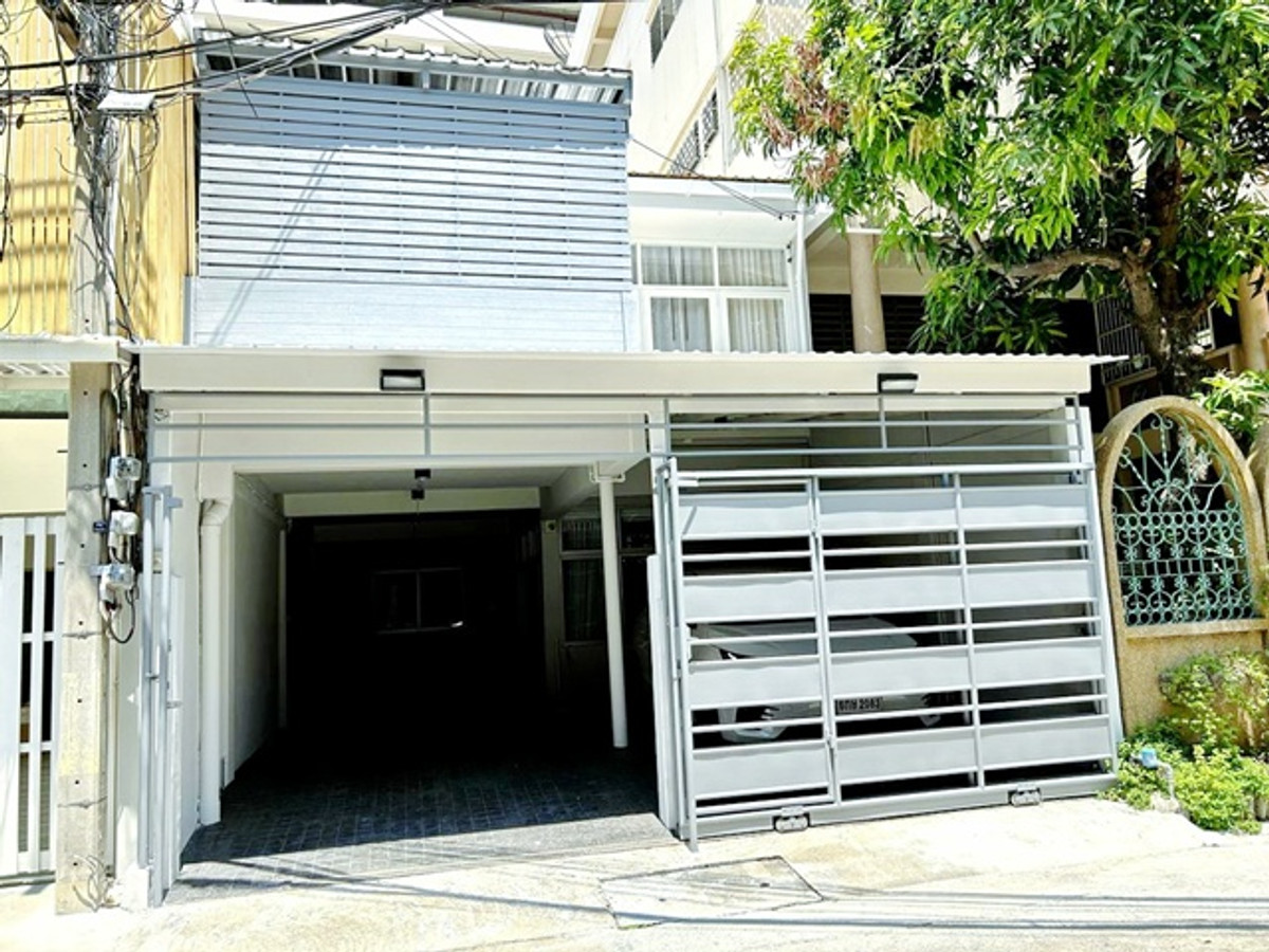 ให้เช่าทาวน์โฮมนานา : BTS เพลินจิต400ม. สุขุมวิท 1-5 ถูกกว่า Penthouse ให้เช่าทาวน์เฮ้าส์ 2 ชั้น สุดหรู 34 ตร.วา.275 ตร.ม.จัดเต็มเฟอร์ฯ นานา 550ม.