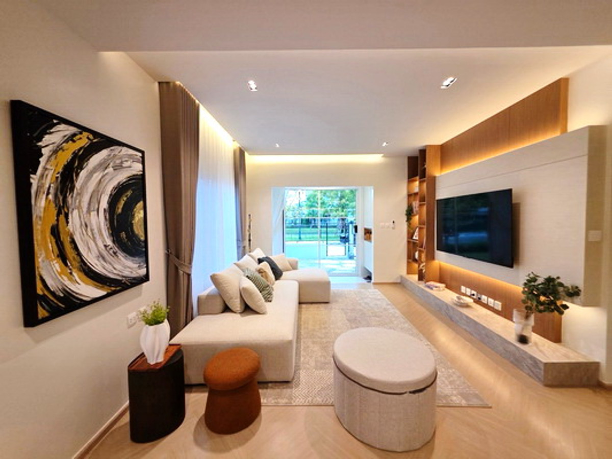 FOR RENT VILLAGGIO 3 SRINAKARIN - BANGNA / 4 bedrooms 3 bathrooms / 57 Sqw. 190 Sqm. **85,000** NEW HOUSE. CLOSE TO MEGA BANGNA Loading...