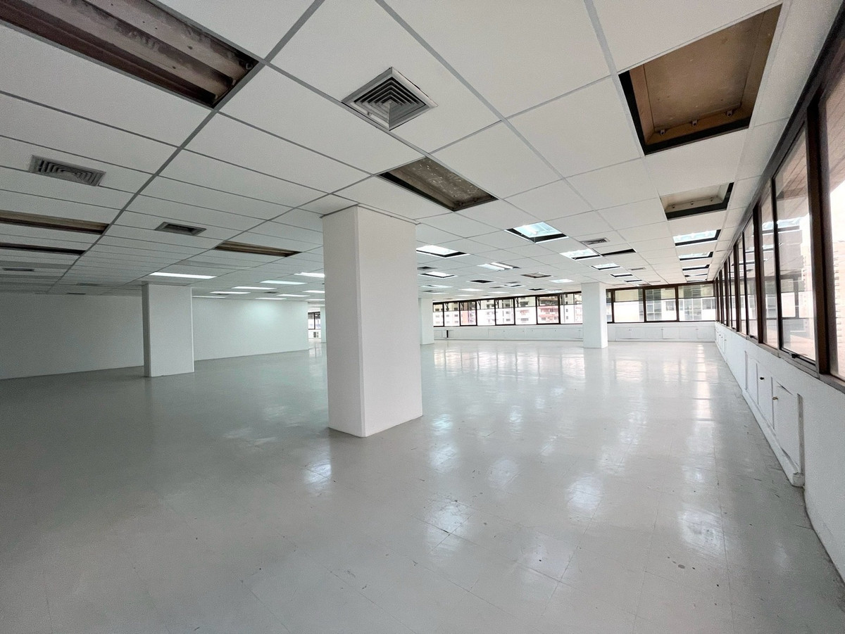 ให้เช่าสำนักงานสุขุมวิท อโศก ทองหล่อ : พื้นที่ออฟฟิศ สำนักงาน บริษัท ให้เช่า ย่าน อโศก สุขุมวิท 21 ใกล้ BTS สุขุมวิท เพียง 350 เมตร