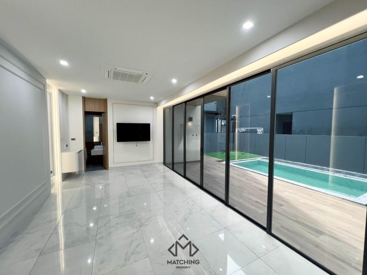 HouseRama3 (Riverside),Satupadit : Single house BAAN 365 RAMA3 with private swimming pool + elevator, good location near Kings College and Shrewsbury, call 098-654-2399.