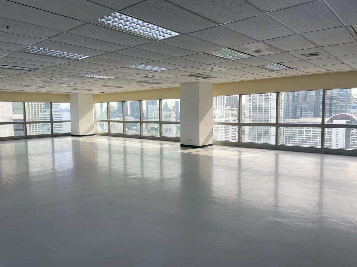 Serm-Mit Tower สำนักงานออฟฟิศให้เช่า 🚆 ห่างจาก BTS อโศก เพียง 450 เมตร! Loading...