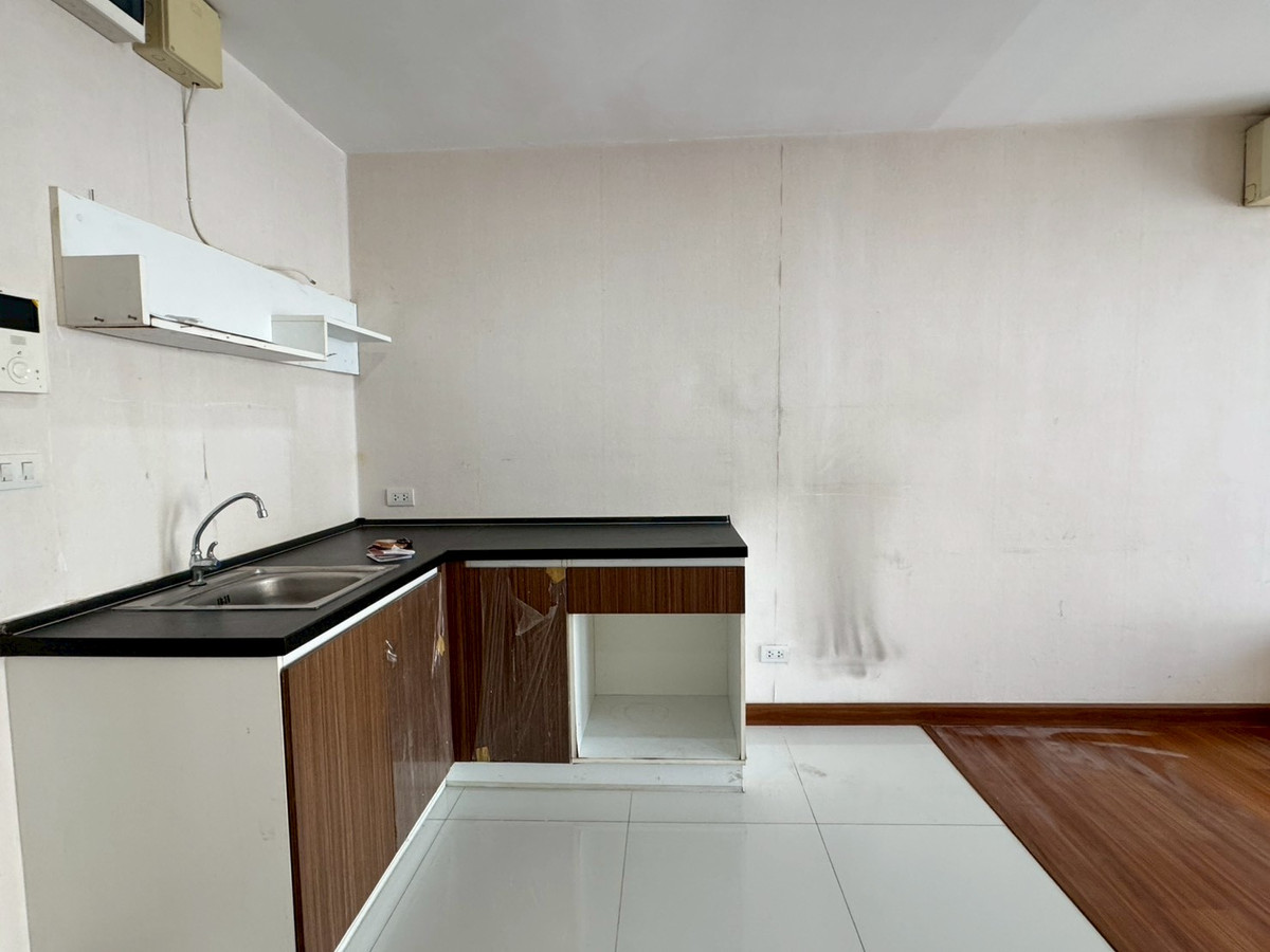 คอนโดห้องมุม วิวโล่ง อากาศดี พร้อมอยู่! 🌿 Airlink Residence อาคาร 1 ชั้น 4 ขนาด 32 ตร.ม. ใกล้สนามบินสุวรรณภูมิ เดินทางสะดวกสุดๆ เพียง 1.29 ล้านบาทเท่านั้น 💎 Loading...