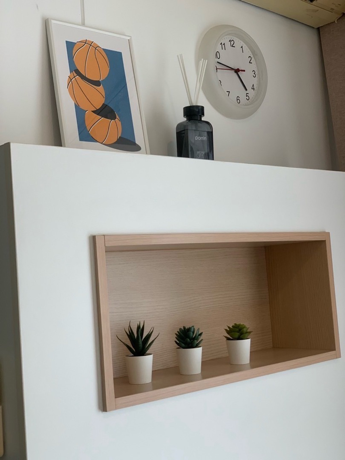 For RentCondoBangna, Bearing, Lasalle : Rent The Parkland Srinakarin lakeside (The Parkland Srinakarin Lakeside)  🛏️ 1 bedroom 🛁 1 bathroom 🛋️ 1 living room, size 38 sq m. Building 2, 5th floor 🌅 Lake view ✨ Price 10,000 baht ✨ Newly decorated room with video  