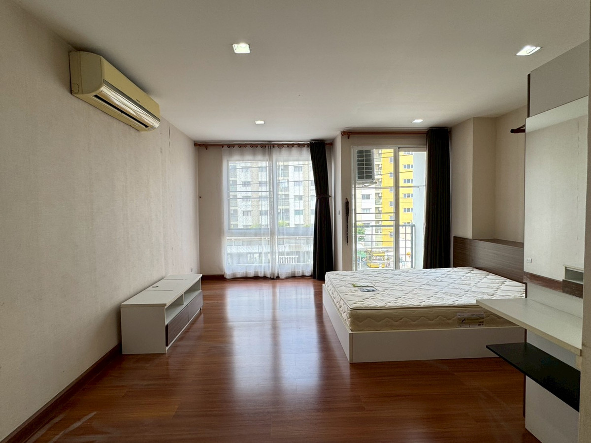 ขายคอนโดลาดกระบัง สุวรรณภูมิ : คอนโดห้องมุม วิวโล่ง อากาศดี พร้อมอยู่! 🌿 Airlink Residence อาคาร 1 ชั้น 4 ขนาด 32 ตร.ม. ใกล้สนามบินสุวรรณภูมิ เดินทางสะดวกสุดๆ เพียง 1.29 ล้านบาทเท่านั้น 💎