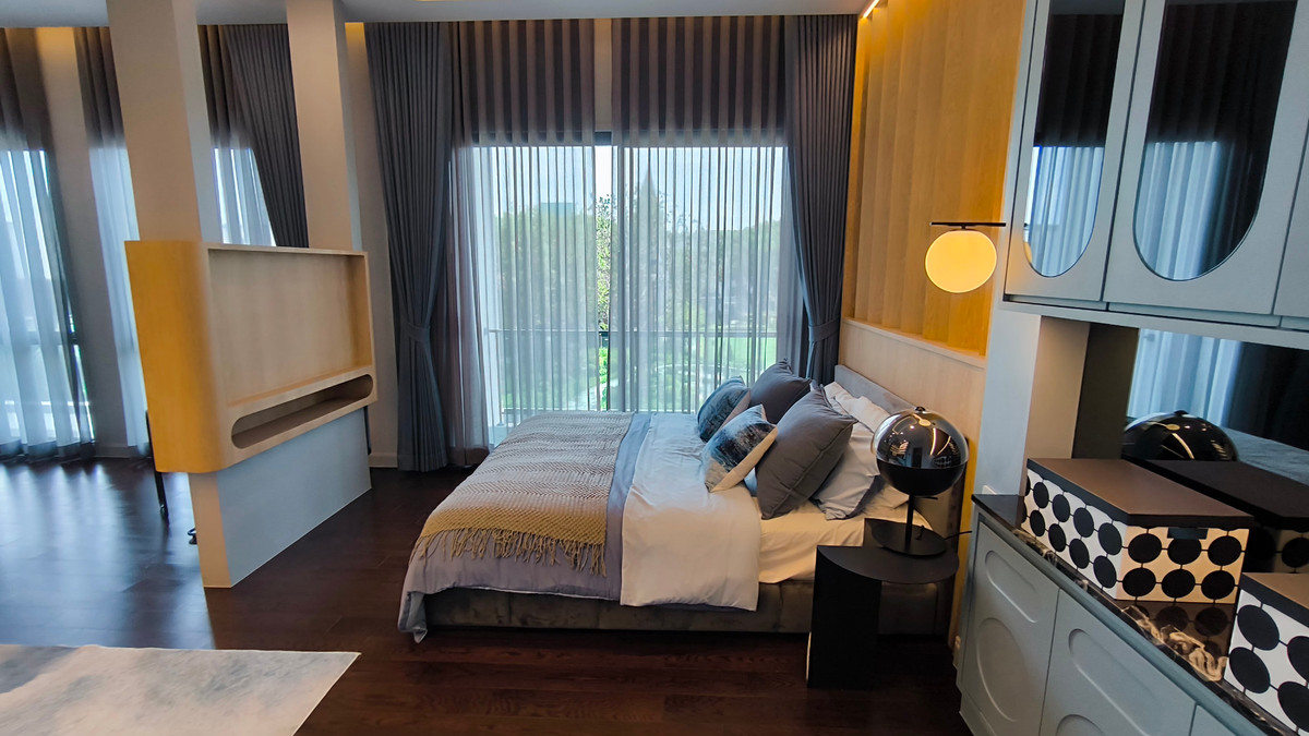 Bangkok Boulevard Signature Ramintra–Watcharapol – 516 sq.m. DORIC-style luxury home near Fashion Island Loading...